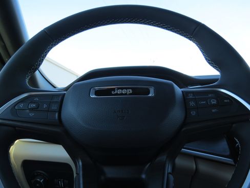 New 2026 Jeep Grand Cherokee Limited image 21