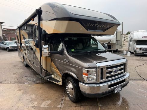 Used 2019 Ford E-450 and Econoline 450 Super Duty w/ Motorhome Prep Package RWD image 1
