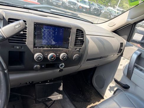 Used 2013 GMC Sierra 3500 W/T w/ Snow Plow Prep Package AWD/4WD image 23