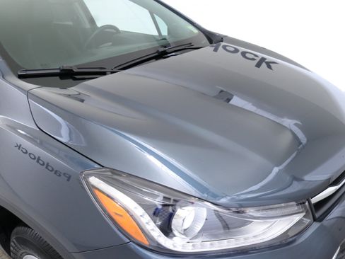 Certified 2022 Chevrolet Trax LT w/ LT Convenience Package image 12