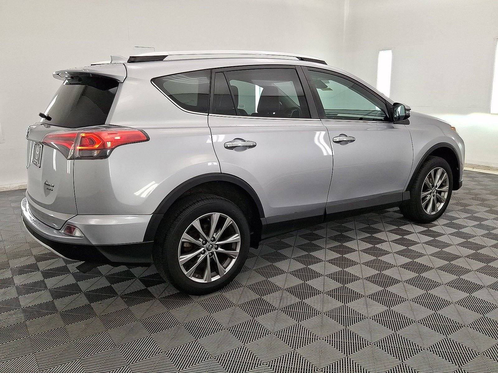 Certified 2016 Toyota RAV4 Limited AWD/4WD image 18