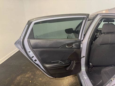 Used 2019 Honda Civic Sport image 24