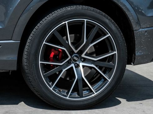 Used 2020 Audi Q8 Premium Plus w/ Premium Plus Package image 66