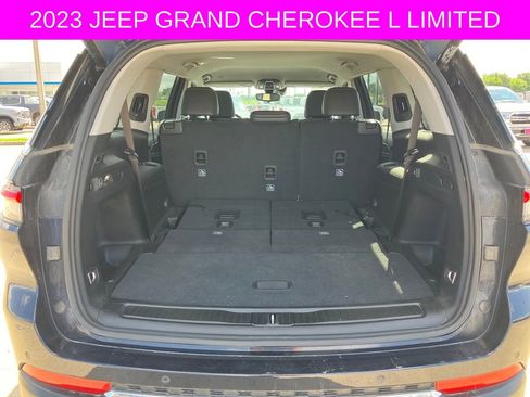 Used 2023 Jeep Grand Cherokee L Limited RWD image 15