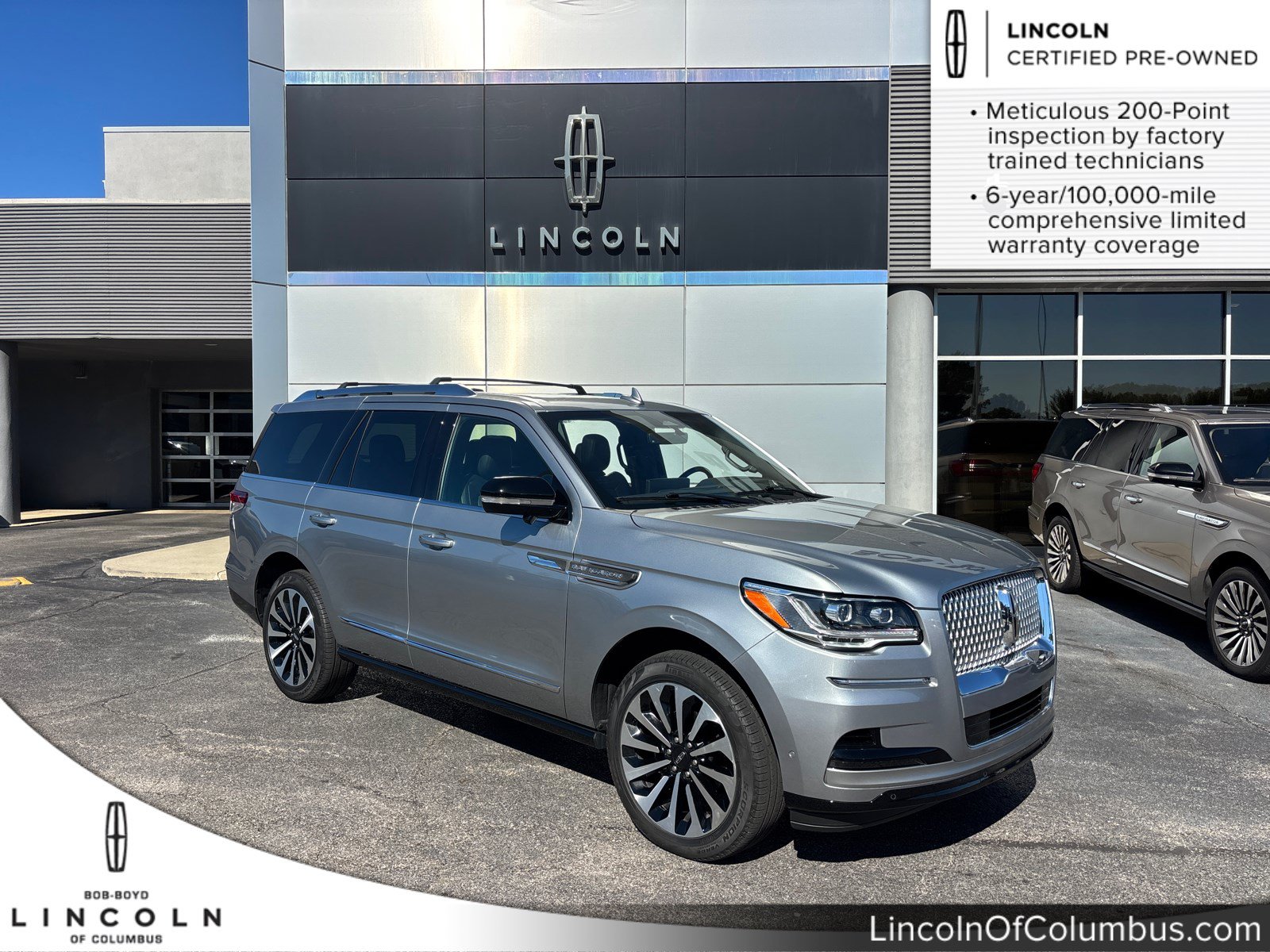 Certified 2024 Lincoln Navigator Reserve AWD/4WD image 1