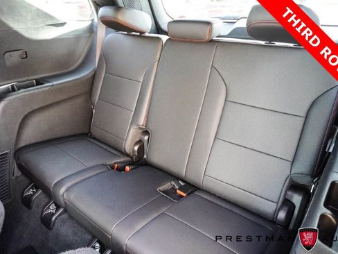 Used 2025 Chevrolet Traverse RS w/ LPO, Floor Liner Package AWD/4WD image 4