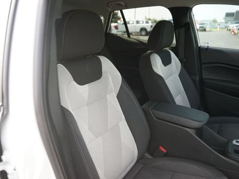 Used 2025 Chevrolet Trax LS w/ LS Convenience Package FWD image 19