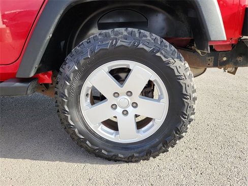 Used 2012 Jeep Wrangler Unlimited Sport image 31