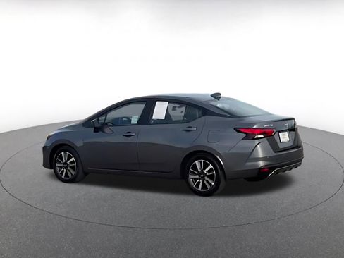 Used 2025 Nissan Versa SV image 9