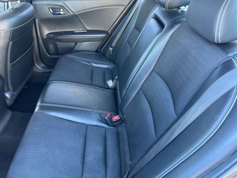 Used 2017 Honda Accord Sport image 30