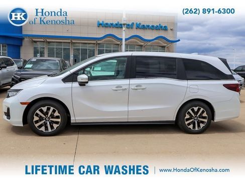 Certified 2025 Honda Odyssey EX-L image 2