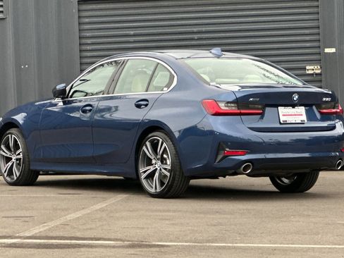 Used 2021 BMW 330i xDrive 330i xDrive w/ Premium Package image 3