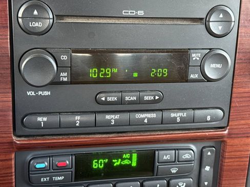 Used 2006 Ford F350 Lariat AWD/4WD image 24