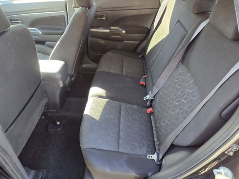 Used 2021 Mitsubishi Outlander Sport SE image 29