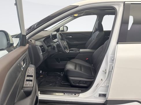 Used 2023 Nissan Rogue SL w/ SL Premium Package AWD/4WD image 10
