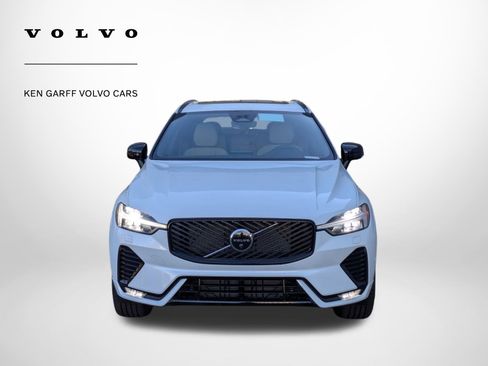 New 2026 Volvo XC60 B5 Plus w/ Climate Package image 9