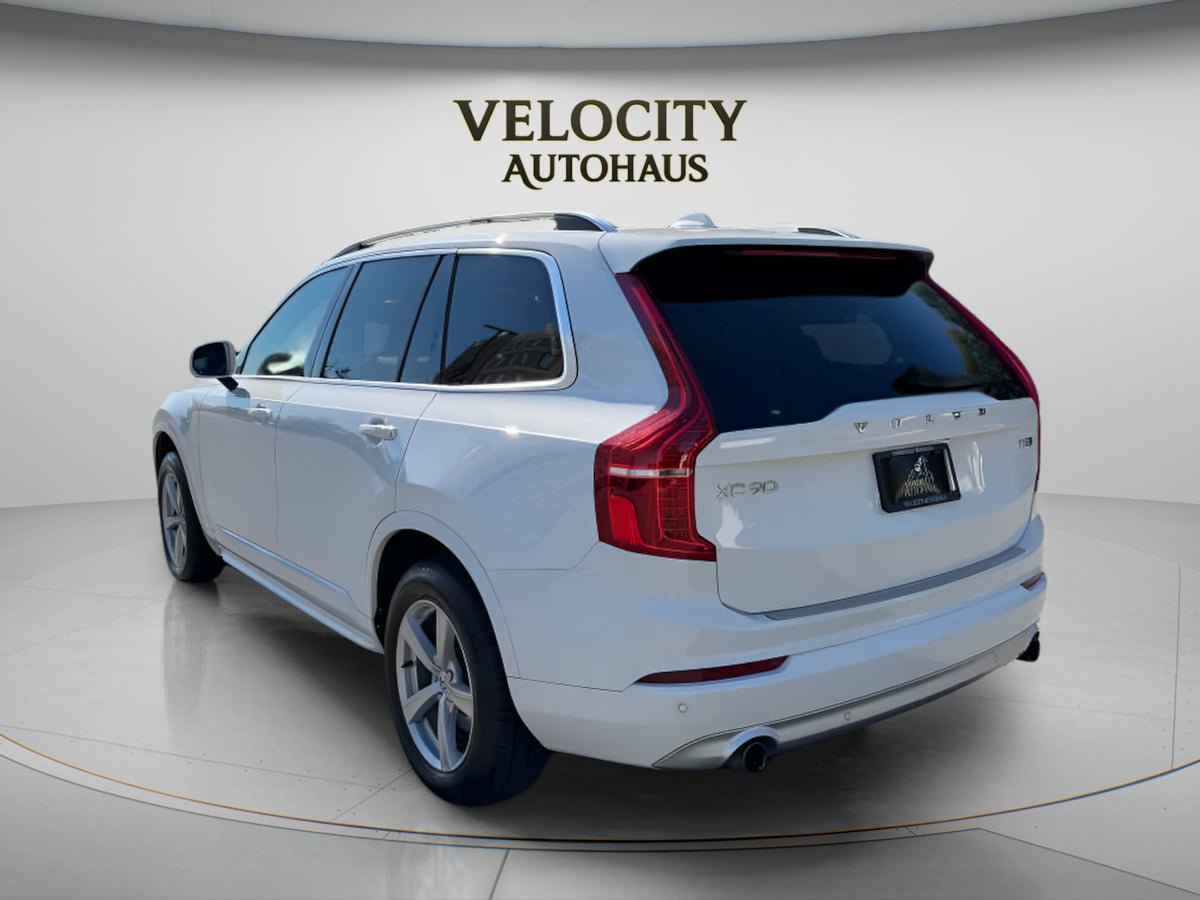 Used 2018 Volvo XC90 T5 Momentum w/ Momentum Plus Package AWD/4WD image 5