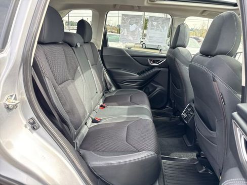 Used 2019 Subaru Forester Premium image 12