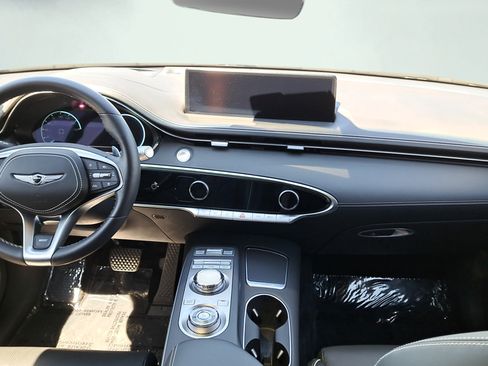 Used 2025 Genesis Electrified GV70 w/ Prestige Package AWD/4WD image 17
