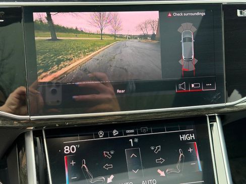 Used 2025 Audi Q7 3.0T Premium image 22