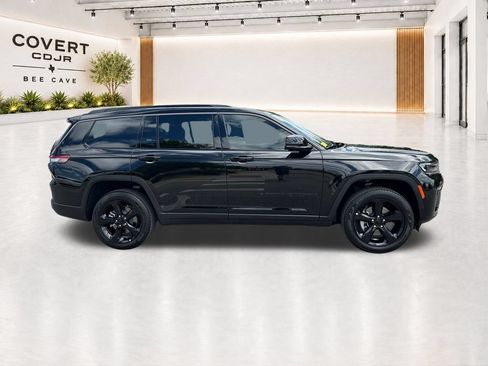 Used 2026 Jeep Grand Cherokee L Limited w/ Limited Altitude Package AWD/4WD image 25