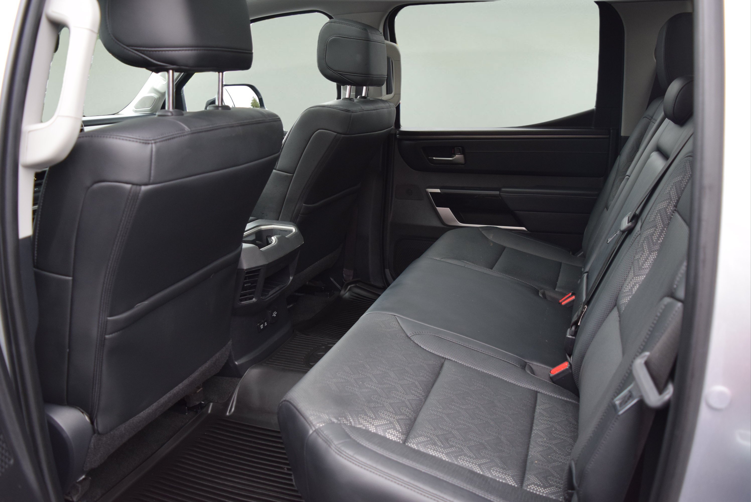 Used 2023 Toyota Tundra Limited AWD/4WD image 9