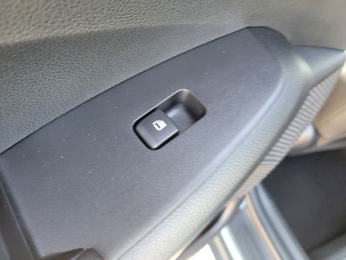 Used 2024 Kia Seltos EX FWD image 14