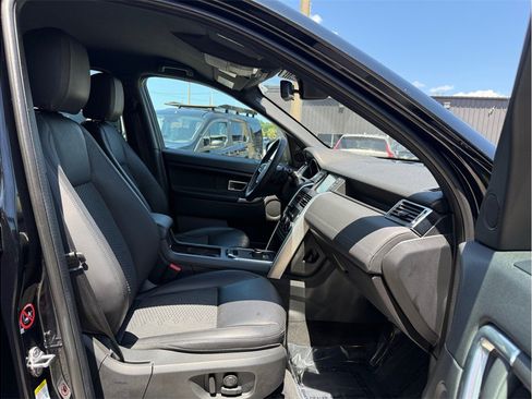 Used 2019 Land Rover Discovery Sport SE AWD/4WD image 45