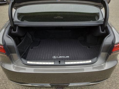 Used 2022 Lexus LS 500h AWD w/ Luxury Package image 32