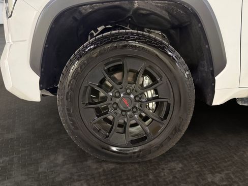 Used 2025 Toyota Tundra SR5 w/ SR5 Premium Package AWD/4WD image 21