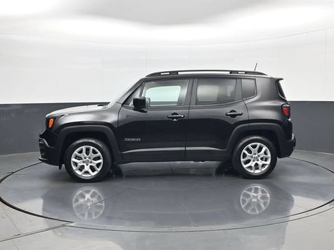 Used 2018 Jeep Renegade Latitude w/ Cold Weather Group AWD/4WD image 8