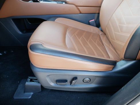 Certified 2025 Nissan Pathfinder Platinum w/ Cargo Package image 20