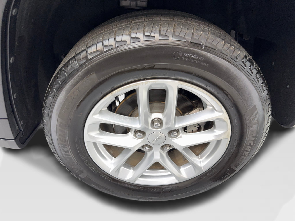 Used 2025 Jeep Grand Cherokee Laredo X AWD/4WD image 81