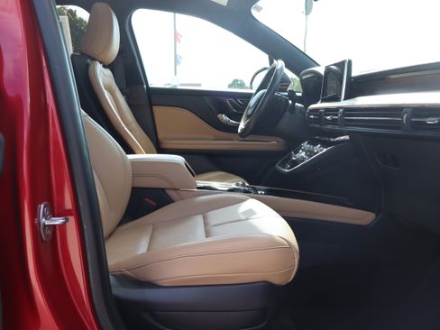 Used 2021 Lincoln Corsair Reserve w/ Equipment Group 201A image 13