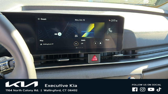 Used 2026 Kia Carnival EX FWD image 16