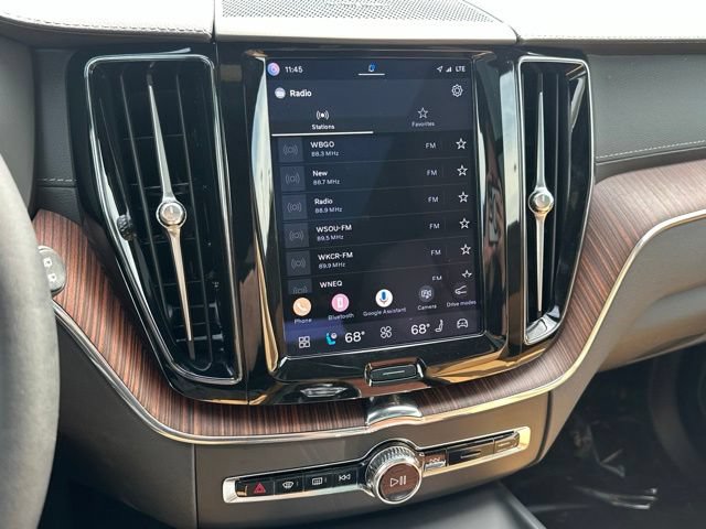 Certified 2023 Volvo XC60 B5 Ultimate w/ Climate Package AWD/4WD image 21