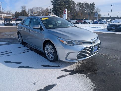 Used 2018 Toyota Avalon Limited w/ All Weather Liner Package image 7
