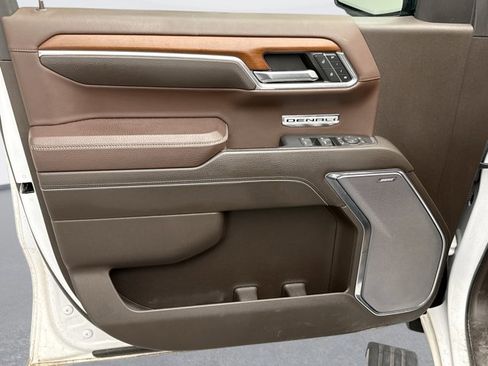 Used 2023 GMC Sierra 1500 Denali w/ Denali Reserve Package image 9
