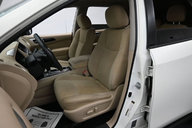 Used 2016 Nissan Pathfinder SV FWD image 11