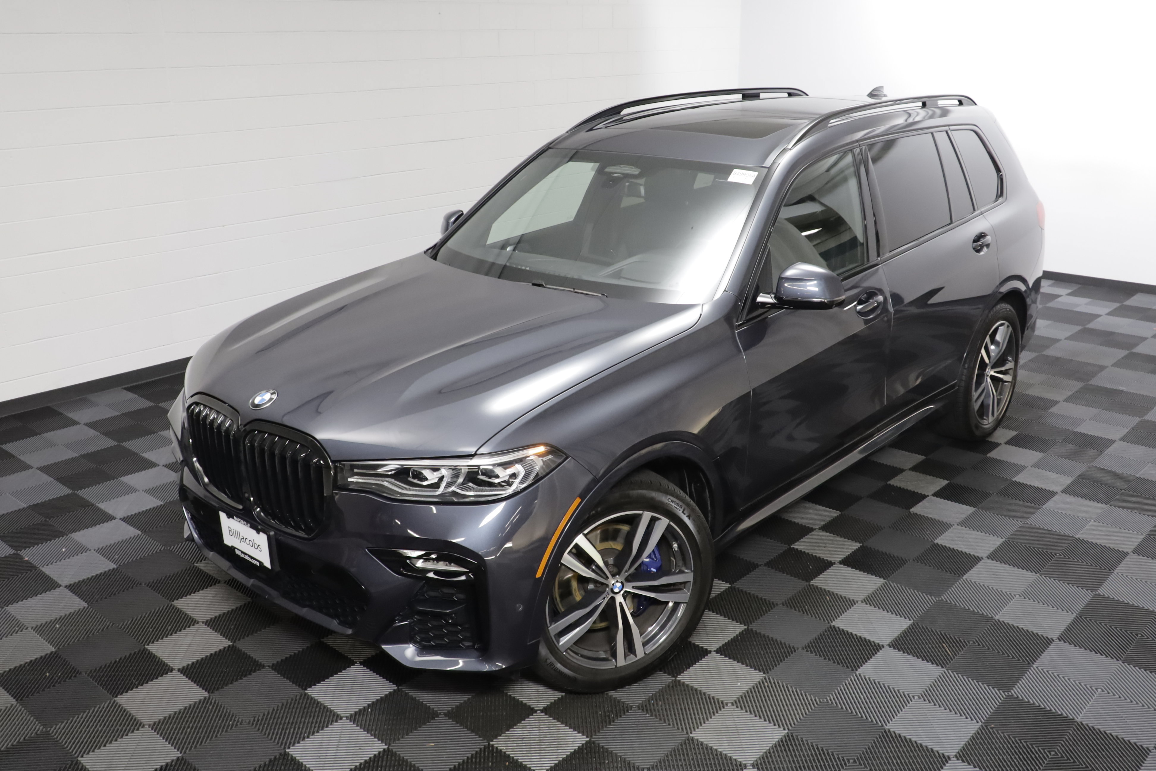 Used 2022 BMW X7 xDrive40i w/ M Sport Package AWD/4WD image 2