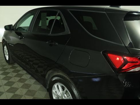 Used 2024 Chevrolet Equinox LS w/ LS Convenience Package FWD image 16