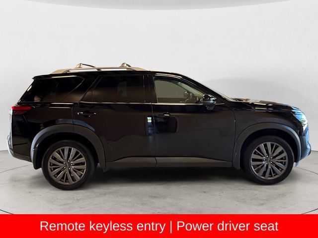Used 2024 Nissan Pathfinder SL w/ SL Premium Package AWD/4WD image 7