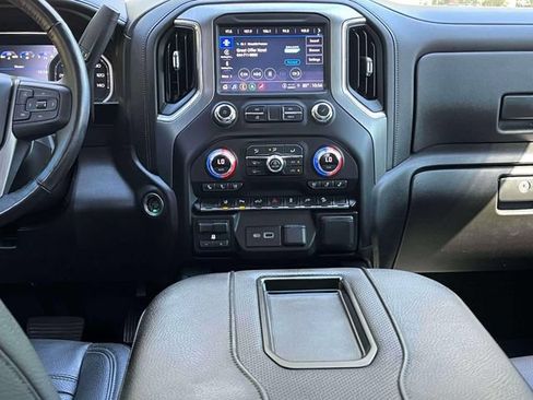 Used 2022 GMC Sierra 2500 Denali w/ Denali Ultimate Package AWD/4WD image 16