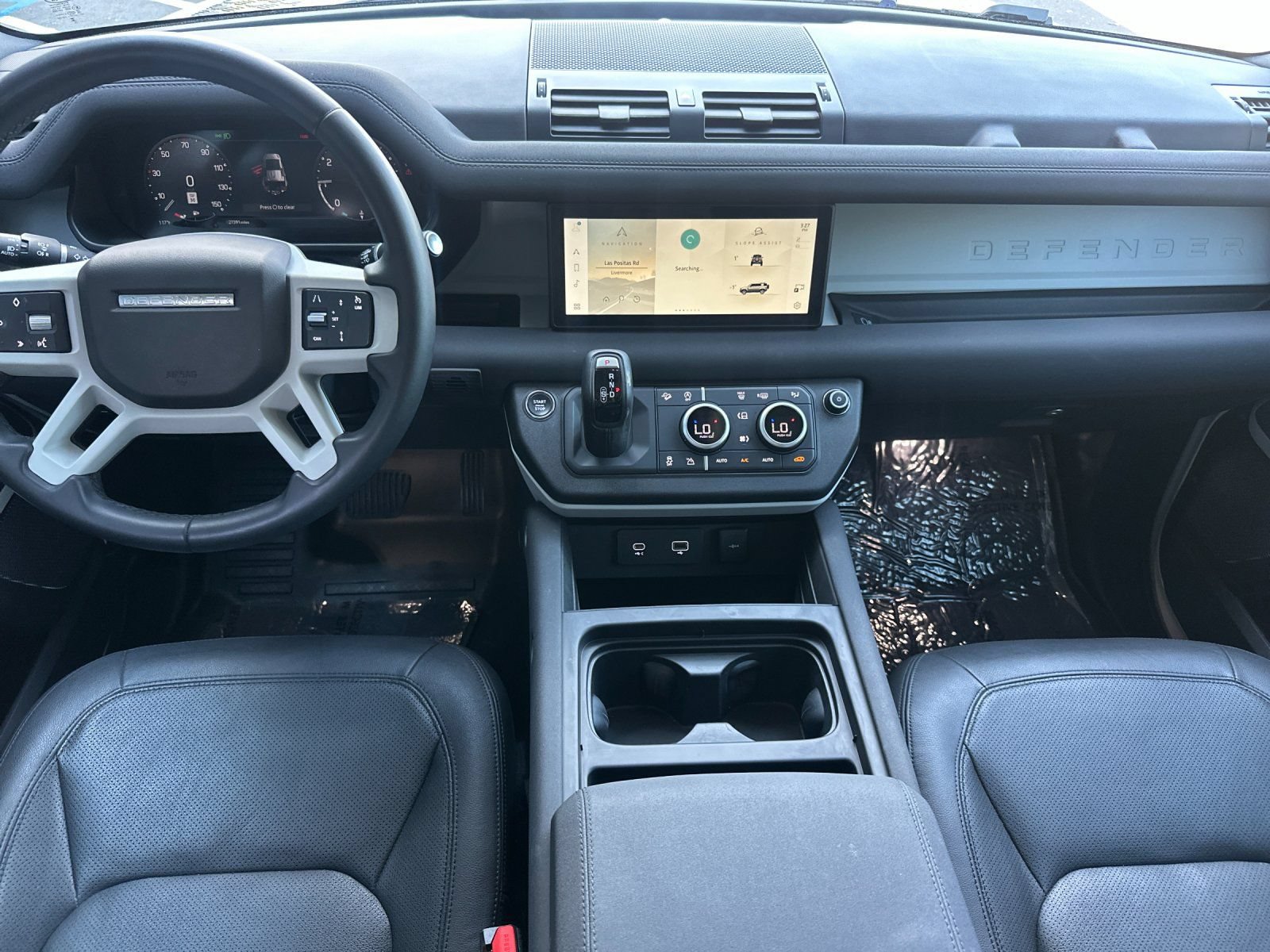 Used 2023 Land Rover Defender 110 SE AWD/4WD image 13