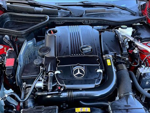 Used 2014 Mercedes-Benz SLK 250 image 28