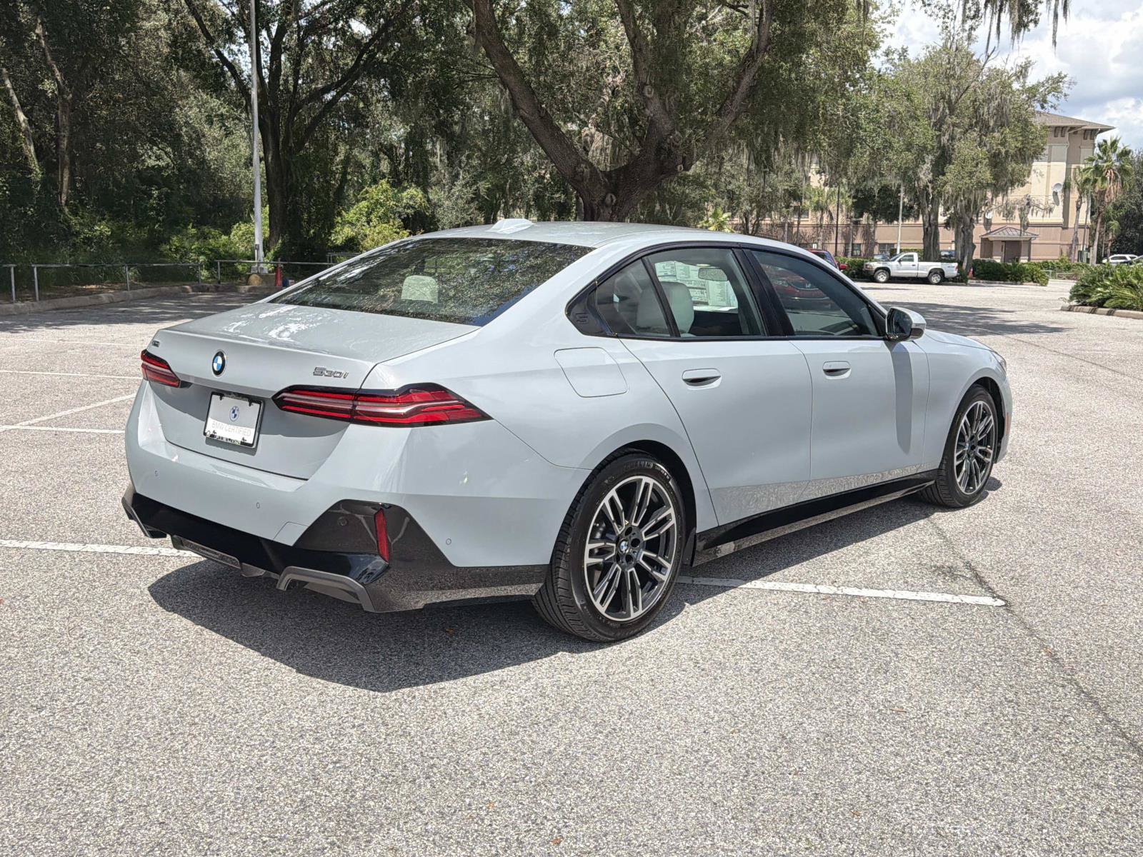 Certified 2026 BMW 530i xDrive w/ M Sport Package AWD/4WD image 4