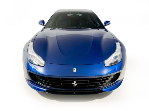 Certified 2019 Ferrari GTC4Lusso T image 5