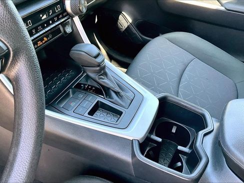Used 2025 Toyota RAV4 XLE FWD image 15