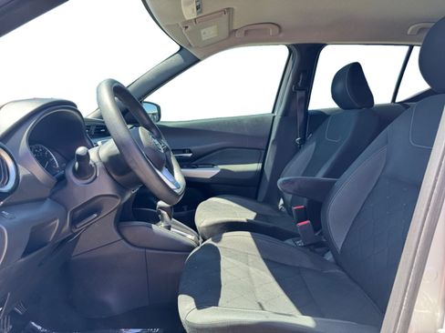 Used 2019 Nissan Kicks SV w/ Exterior Package FWD image 10