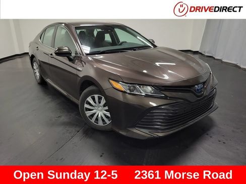 Used 2019 Toyota Camry LE FWD image 1